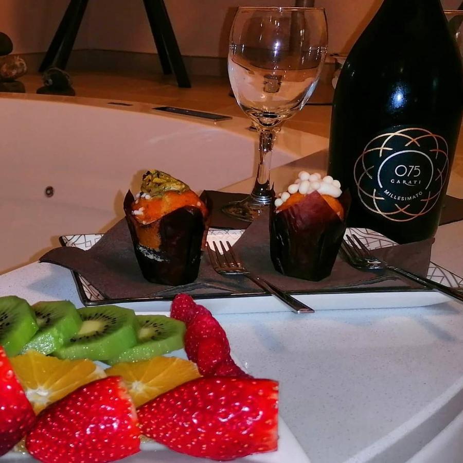 Lux Suite Taranto Eksteriør bilde