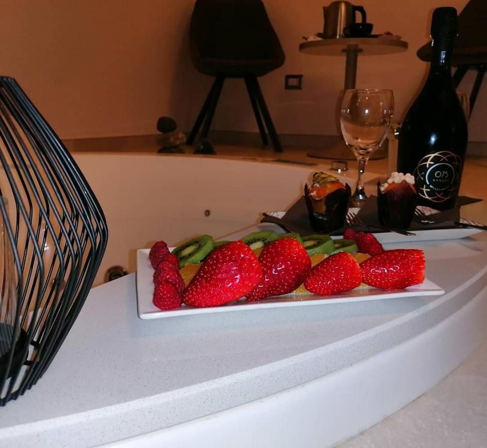 Lux Suite Taranto Eksteriør bilde