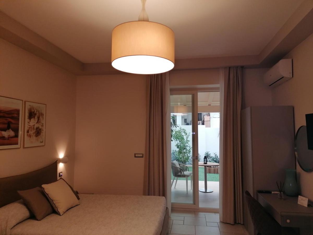 Lux Suite Taranto Eksteriør bilde