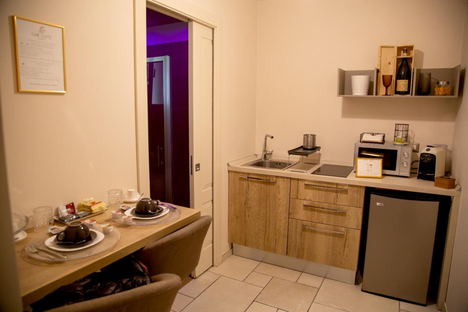 Lux Suite Taranto Eksteriør bilde