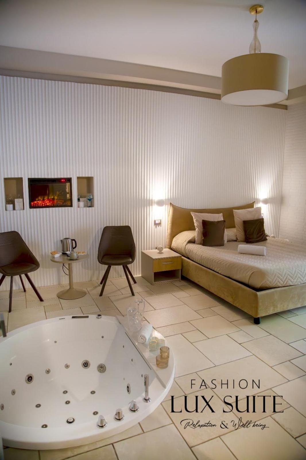 Lux Suite Taranto Eksteriør bilde